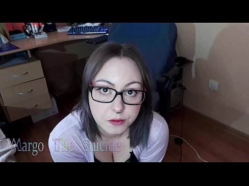❤️ Сексуальная Девушка В Очках Глубоко Сосет Фаллоимитатор На Камеру ❤️ Секс видео у нас