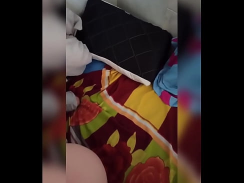 ❤️ Моя соседка остается дома одна, потому что ее муж уходит в отпуск, а я пользуюсь случаем, чтобы трахнуть ее и наполнить ее задницу молоком ❤️ Секс видео у нас